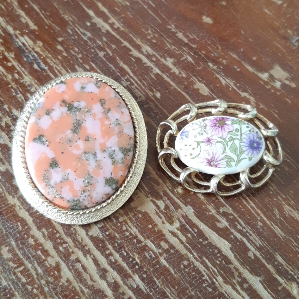 🍡 Sarah Coventry Brooches